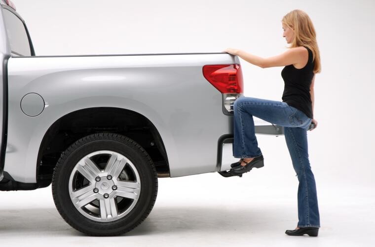 AMP Research | 07-13 Toyota Tundra | BedStep - Black