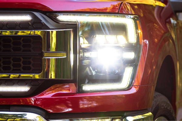 Morimoto | XB LED Headlights 21+ | Ford F150 White DRL
