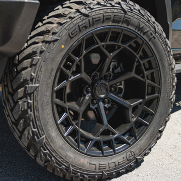 Fuel Offroad Wheels Charger FC873 Blackout 20x10 -18mm Offset 6x139.7 (6x5.5)