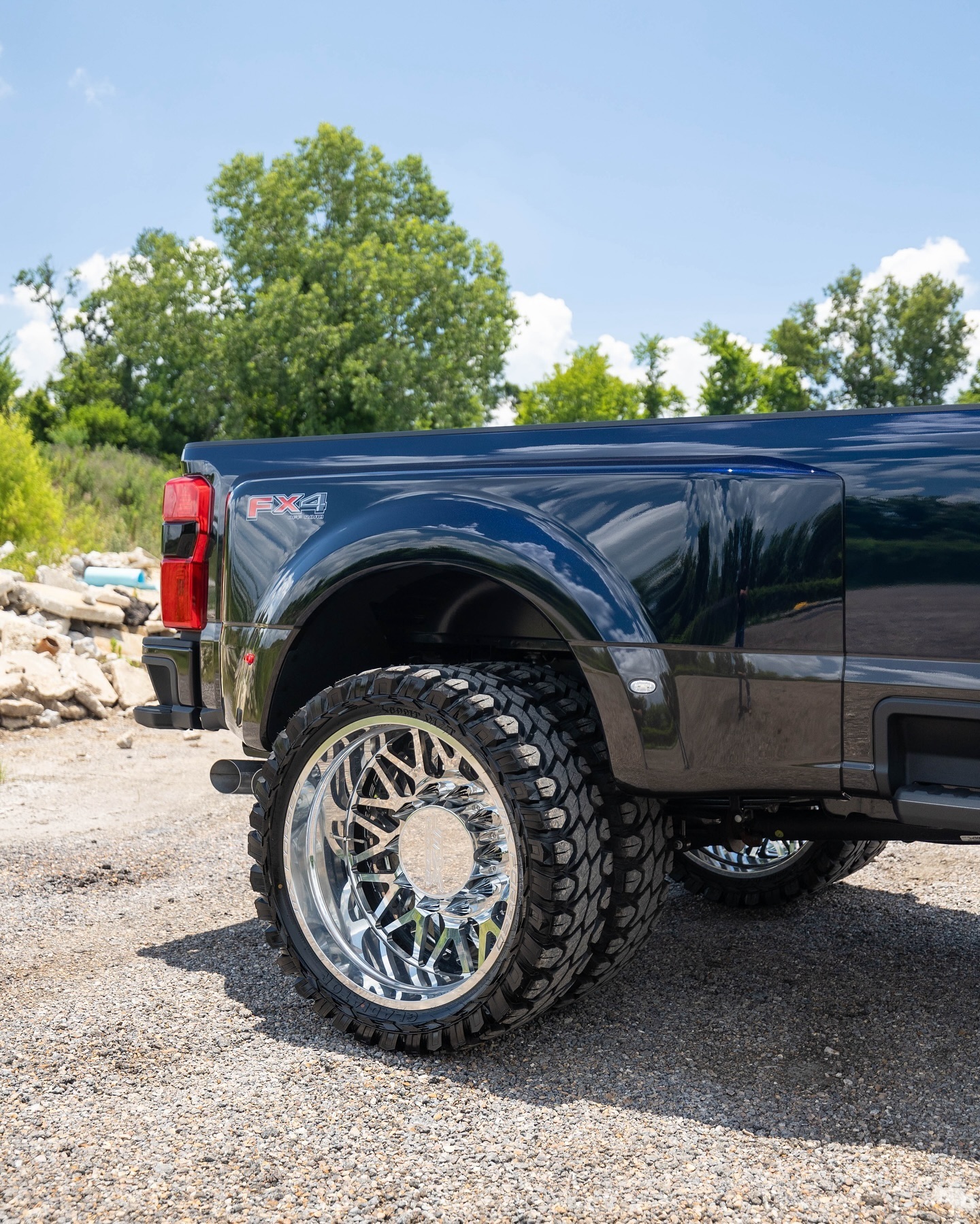 24x8.25 JTX Combat Dually Wheel and tire package 35x12.50R24 Venom Power RT+ Tires